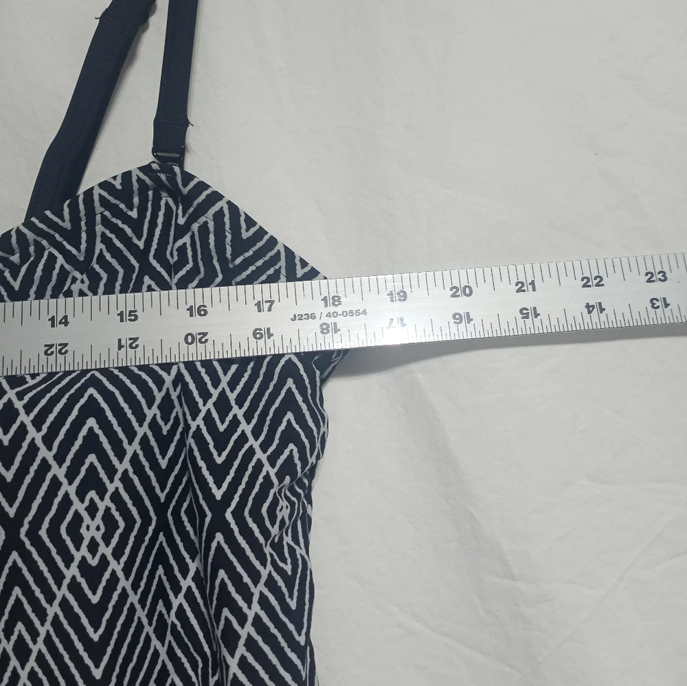 Croft & Barrow Black And White Tankini Top Size 16 - Picture 4 of 9